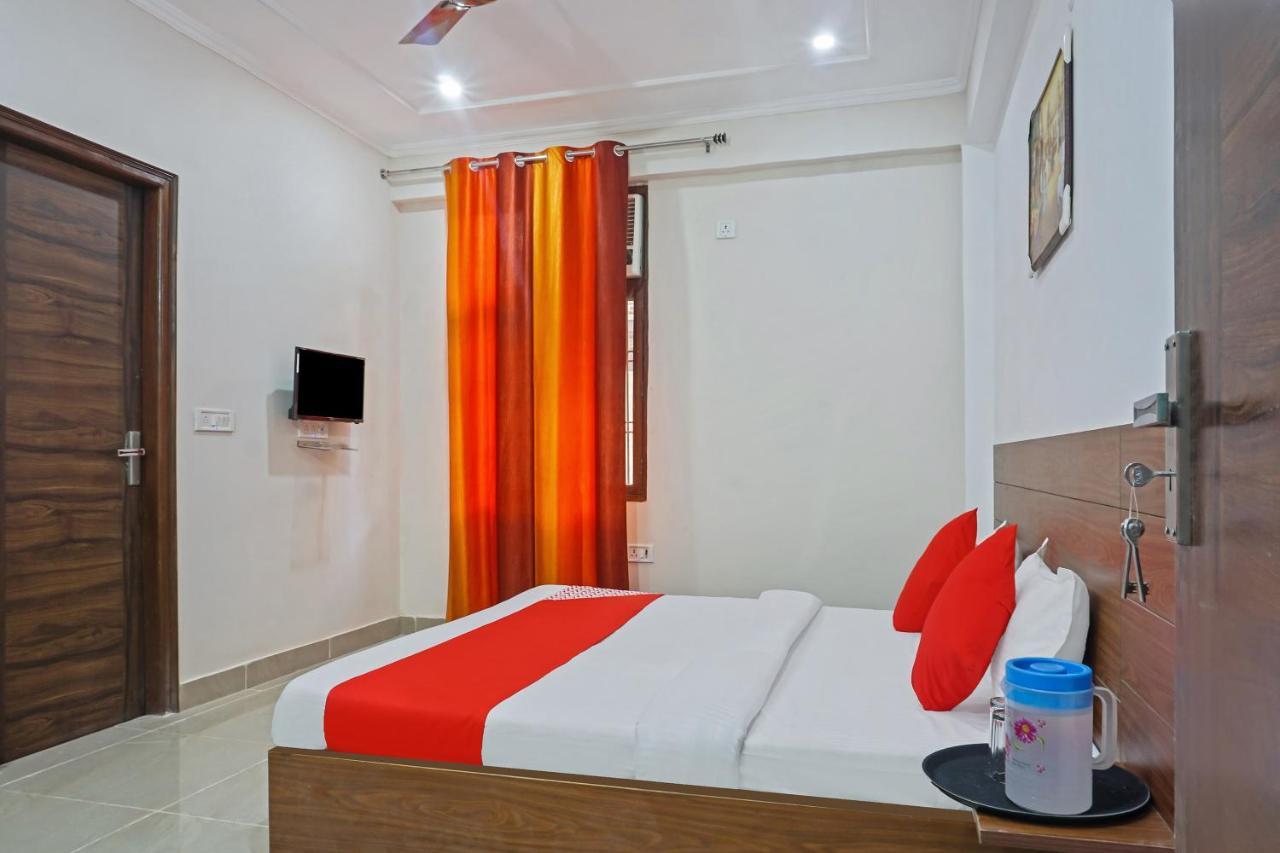 Hotel O Quadis Noida Bagian luar foto