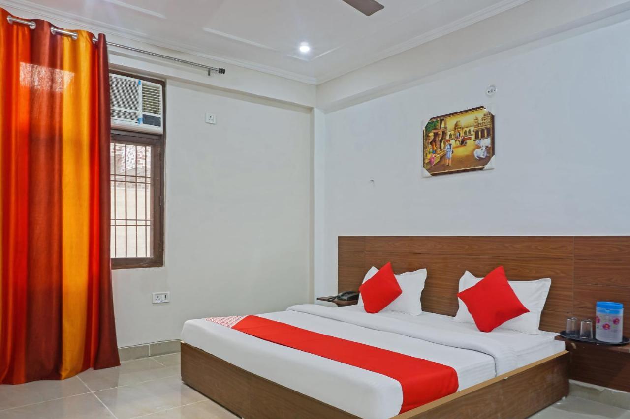 Hotel O Quadis Noida Bagian luar foto