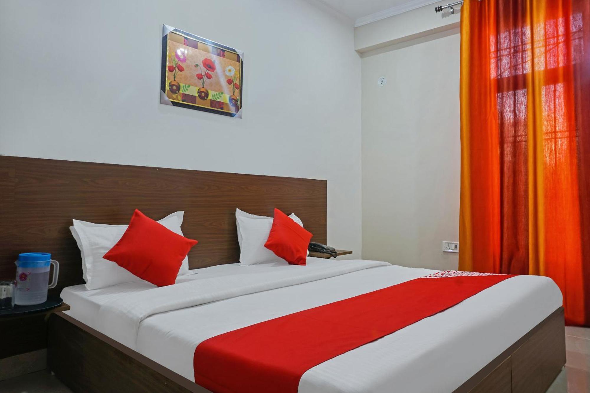 Hotel O Quadis Noida Bagian luar foto