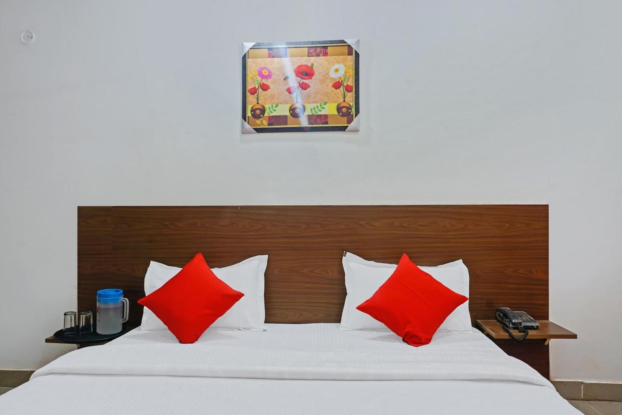 Hotel O Quadis Noida Bagian luar foto