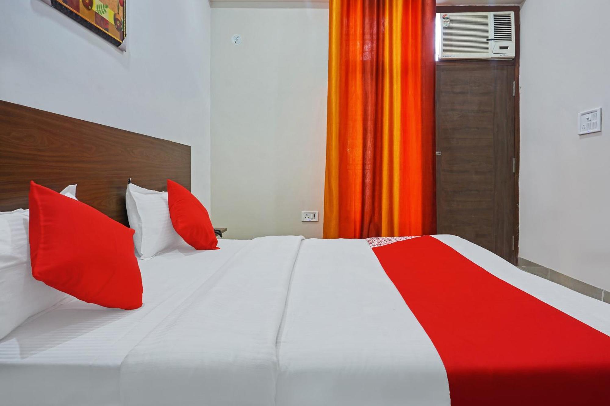 Hotel O Quadis Noida Bagian luar foto